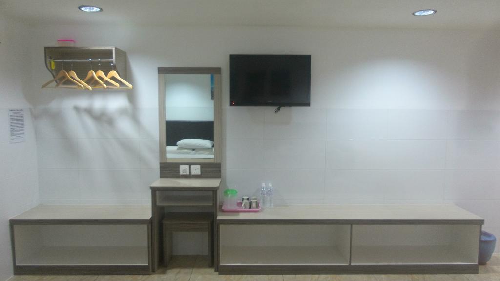 Comfort Two Hotel Malacca Phòng bức ảnh