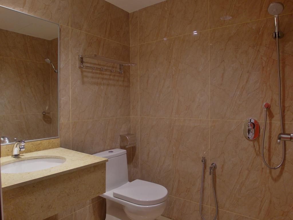 Comfort Two Hotel Malacca Phòng bức ảnh
